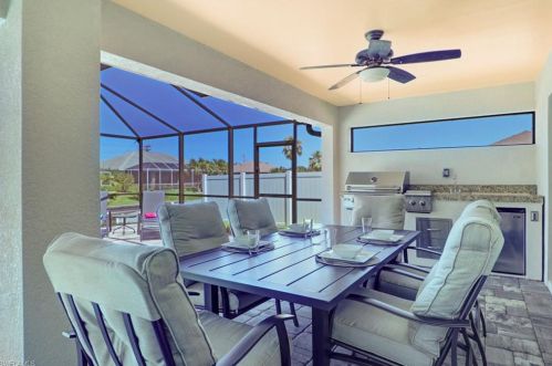 2227 2 Ter, Cape Coral FL  33990-1024 exterior