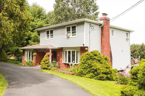 362 Laymon Rd, Swan Lake, NY