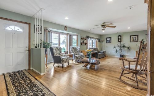 167 Homer Ave, Deer Park, NY 11729-2510