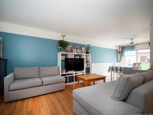 94 Salem Walk, Milford, CT 06460-7132