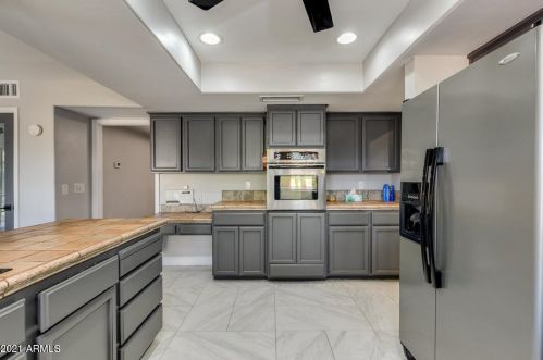 7204 Paradise Dr, Scottsdale AZ 85260-5436 exterior