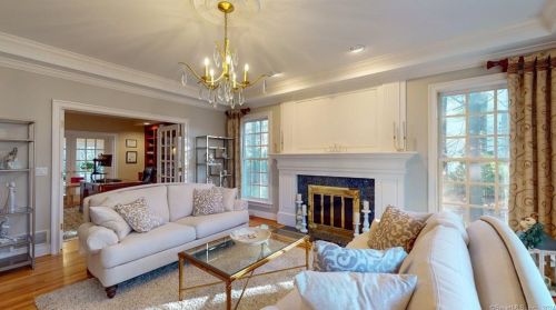 6 Townsend Rd, Farmington CT  06032-1569 exterior