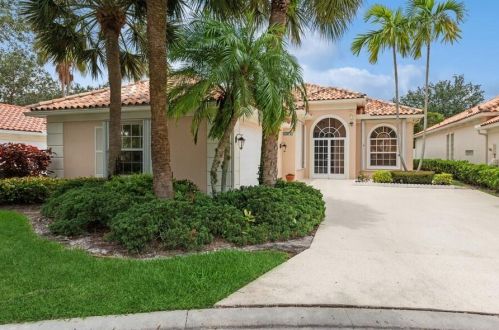7247 Elkhorn Dr, West Palm Beach, FL 33411-5720