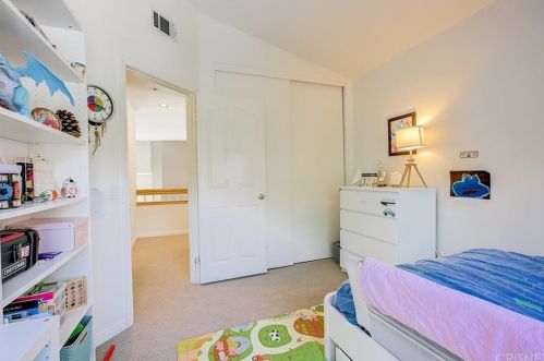 136 Valero Cir, Calabasas CA  91377-5551 exterior