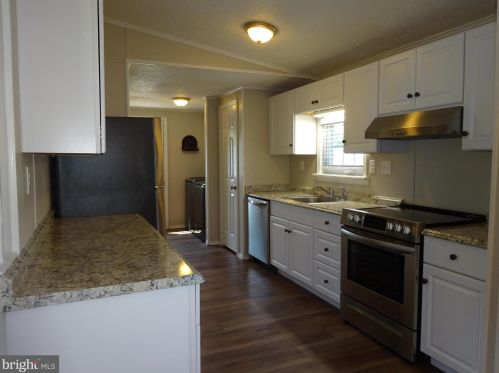 110 Deerfield Dr, Souderton PA  18964-1918 exterior