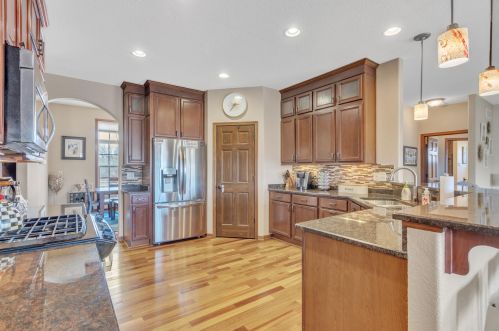 11380 Concord Crk Dr, Thiensville WI  53092-4387 exterior