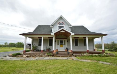 1136 Stafford Rd, Shortsville, NY 14548-9741