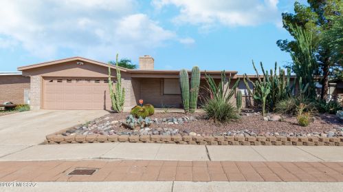 7829 Jensen Dr, Tucson, AZ 85741-1564