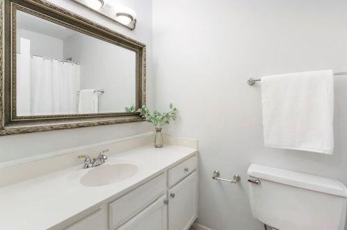 2039 Oak Shr Dr, Humble TX 77339-1724 exterior