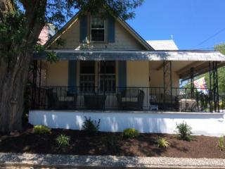 139 Clark Ave, Ocean Grove, NJ 07756-1025