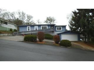 199 Amanda St, Roseburg, OR 97471-1120