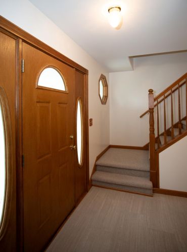 6325 83rd St, Kenosha, WI 53158-5909