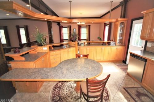 2 Sheba Dr, Wantage NJ  07461-4829 exterior