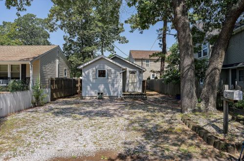 24 Homestead Dr, Bricktown NJ  08723-7445 exterior