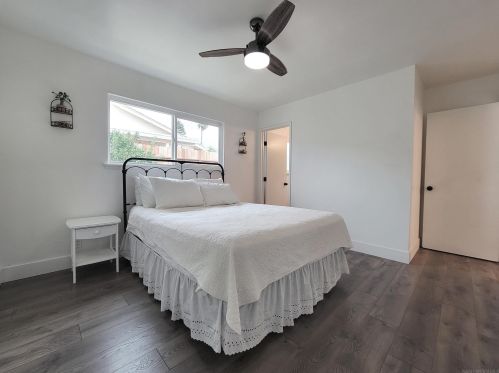 4791 Calle Los Santos, Oceanside CA  92057-5926 exterior