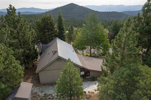 12967 Oberwald Way, Truckee CA  96161-6937 exterior