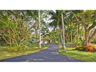 7801 132nd St, Miami, FL 33156-6715