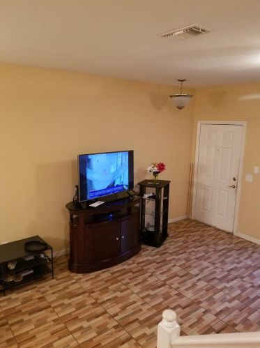 10144 Regent Park Dr, Orlando, FL 32825-4526