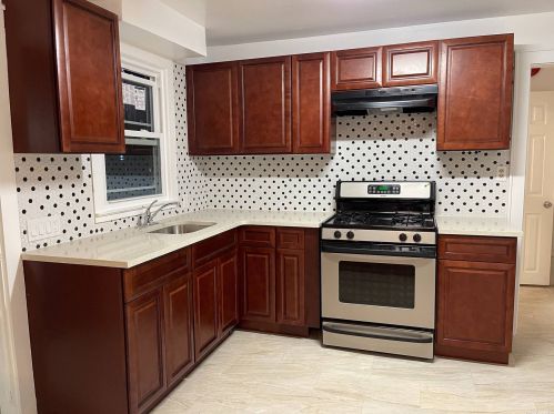 32 Bedford St, Wheatley Heights NY  11798-3904 exterior