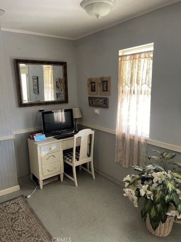 102 Lugonia Ave, Redlands CA  92374-4702 exterior