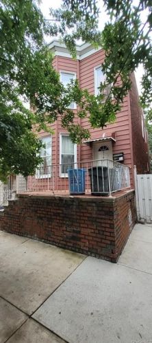 2163 Ellis Ave, Bronx, NY 10462-4706