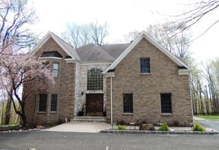 61 Scheurman Ter, Warren, NJ 07059-7154