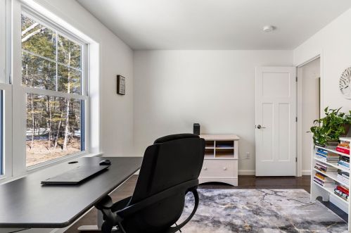23 Holts Point Rd, Sandown NH  03873-2517 exterior