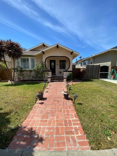 447 Lux Ave, South San Francisco, CA 94080-2723