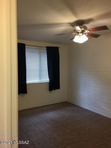 4015 Lazy Palm Dr, Tucson AZ 85730-3816 exterior