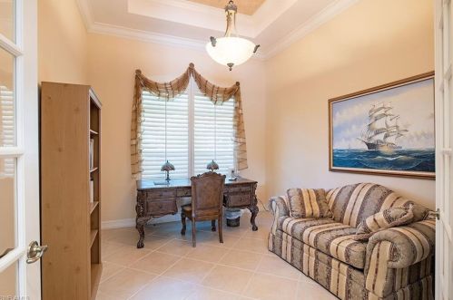5076 Post Oak Ln, Naples FL  34105-4526 exterior