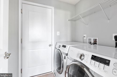 111 Eisentown Dr, Lovettsville VA  20180-8547 exterior