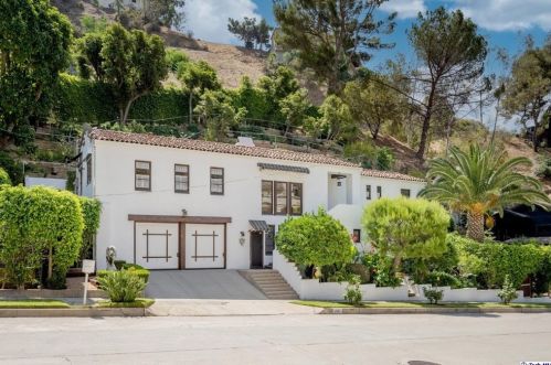 1816 Hillcrest Ave, Glendale, CA 91202-1122