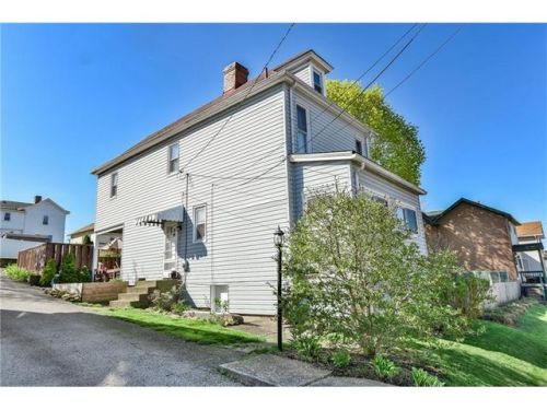 32 Oak St, Manor PA  15665-9506 exterior