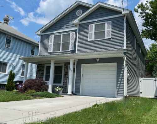 719 Spruce St, Roselle, NJ 07203-2133