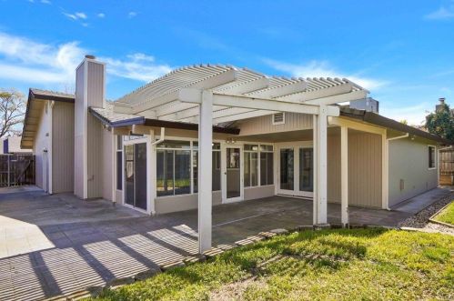 6621 Trilby Ct, Citrus Heights CA  95610-4450 exterior