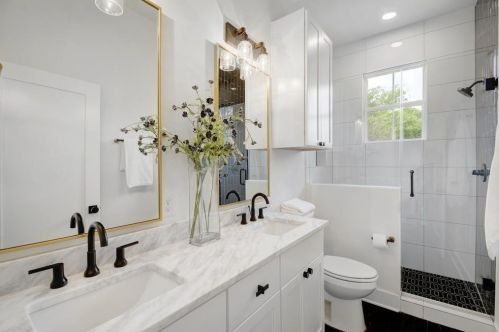 4703 Delores Ave, Austin TX 78721-2001 exterior