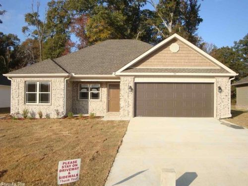141 Meadow Dr, Beebe, AR 72012-2407