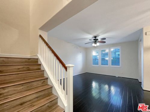 28647 Pietro Dr, Santa Clarita CA  91354-2699 exterior