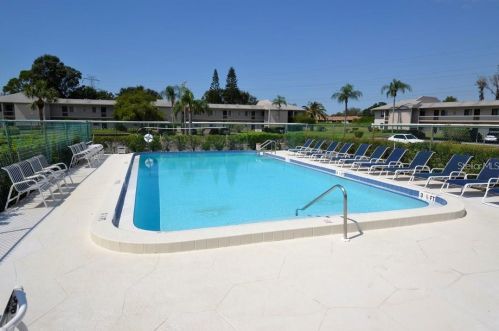101 Martha Ln, Oldsmar FL  34677-2210 exterior
