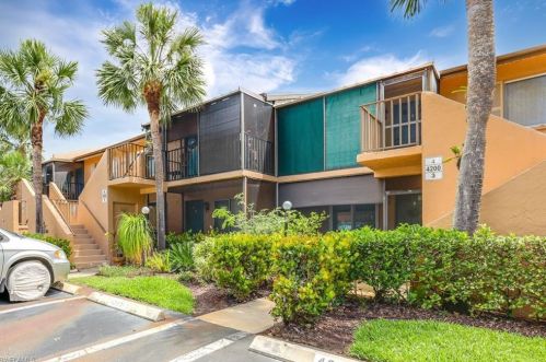4200 Looking Glass Ln, Naples FL  34112-5213 exterior