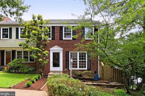 5420 Midship Ct, Springfield VA  22015-1937 exterior