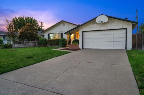1675 Ensenada Dr, Campbell, CA 95008-1510