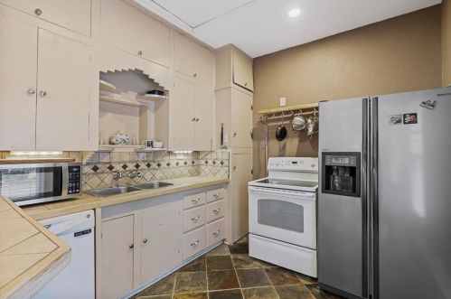 7129 Plover Cir, Fort Worth, TX 76135-4427