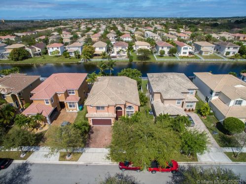 16429 30th St, Hollywood, FL 33027-5228