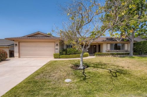 6718 Casselberry Way, San Diego CA  92119-2217 exterior