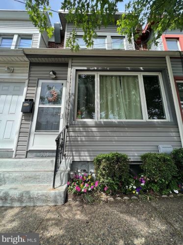505 Broadway, Gloucester, NJ 08030-2407