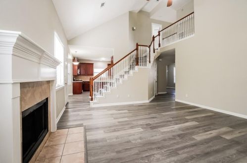 812 Lightningbug Ln, Conroe TX  77301-5508 exterior