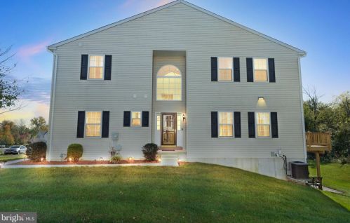 75 Green View Dr, Pottstown, PA 19464-7501