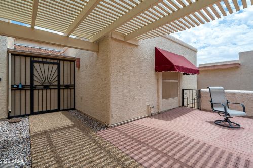 25837 Hollygreen Dr, Chandler, AZ 85248-6860