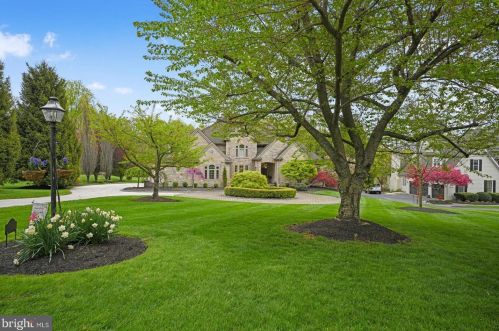 1041 Media Line Rd, Newtown Square, PA 19073-4418